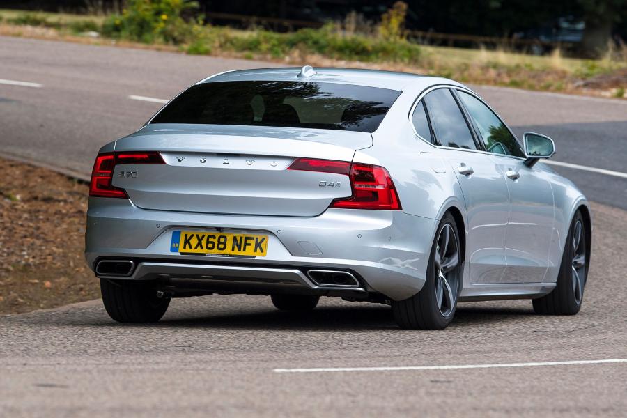  Volvo S90 D4 R-Design 2016 года  (UK) (фото 12 из 15)